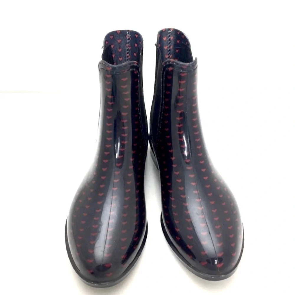 HENRY Ferrera Heart Print Ankle Rain Boot In Black With Red Heart